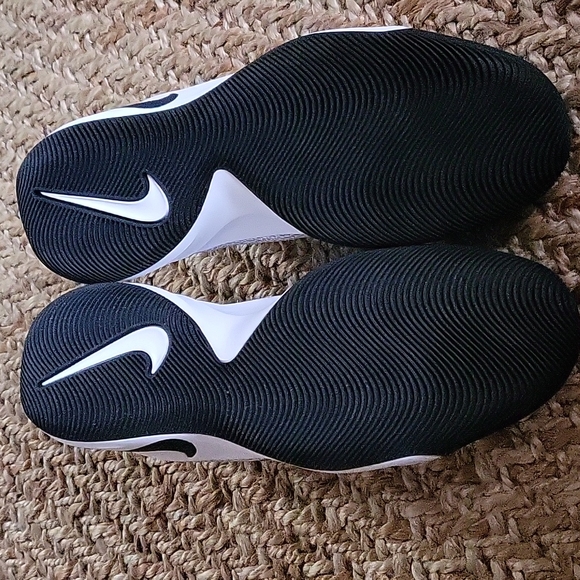 ❌️Sold❌️ Nike Fly By Mid 2 - Picture 6 of 8